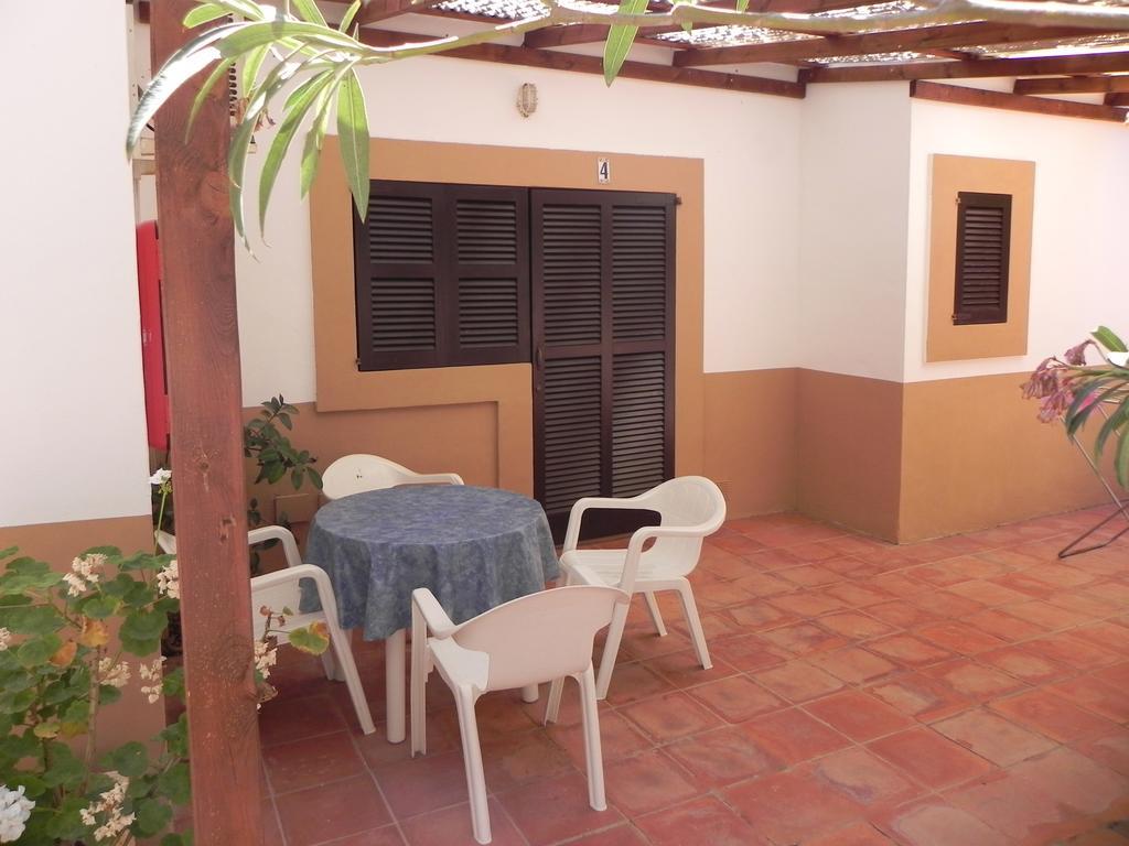 Viviendas Turisticas Vacacionales Allida Playa Migjorn Exterior foto